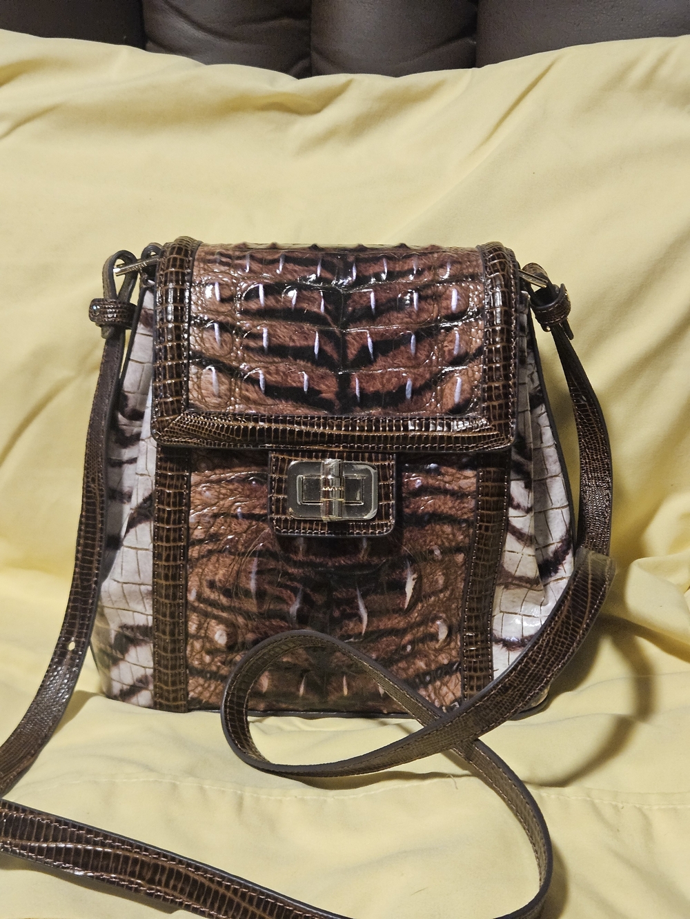 MARGO FELINE HERMOSA NEW W/OUT TAGS. PRISTINE